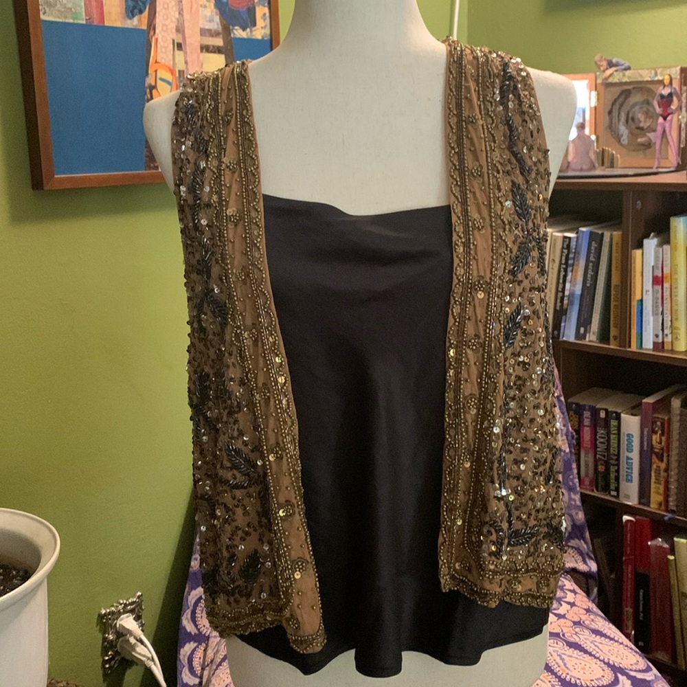 Dolls Point Beautiful Tan and Gold Beaded Vest size Large